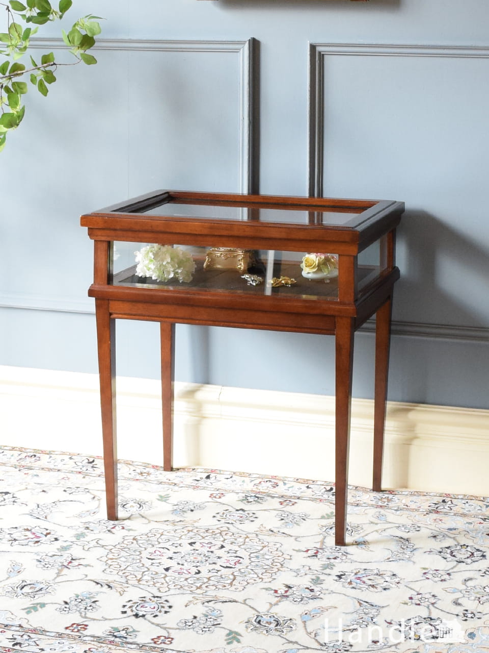 フランス見つけた素敵なインテリア、アイアン製のアンティークワイン