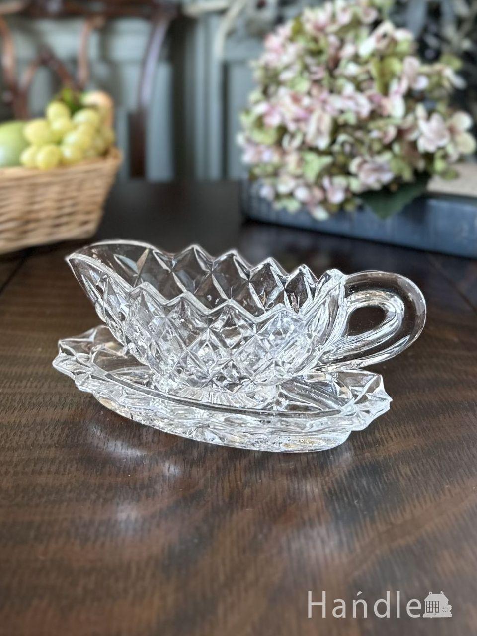 アンティークのおしゃれな調味料入れセット、シルバー×プレスドグラス