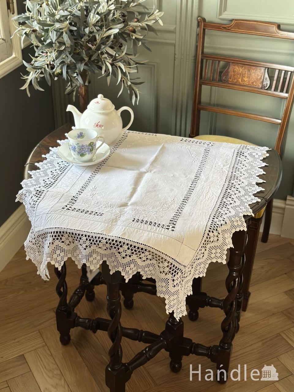 お花模様のクロッシェレースのコースター、フランスから届いた