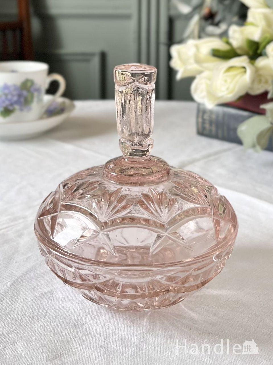 エンジェルの模様が可愛いアンティーク箱、レクタングル型のジュエリー