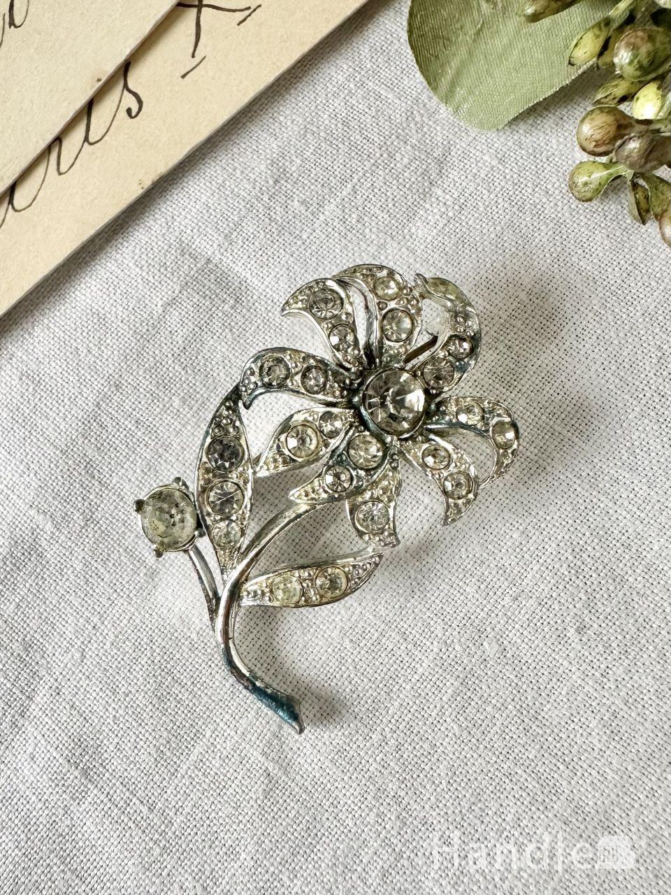 アンティークのおしゃれなアクセサリー、幸運を呼ぶハチドリ（ハミング