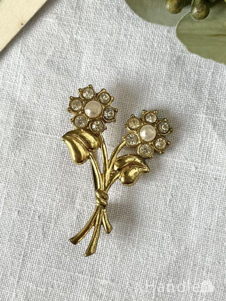 イギリスのビンテージアクセサリー、色とりどりのお花が咲いた可愛い