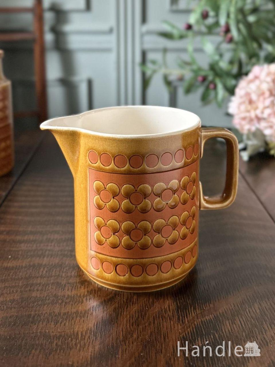 リーフがたっぷりと付いたフランスアンティークのドイリーレース(d