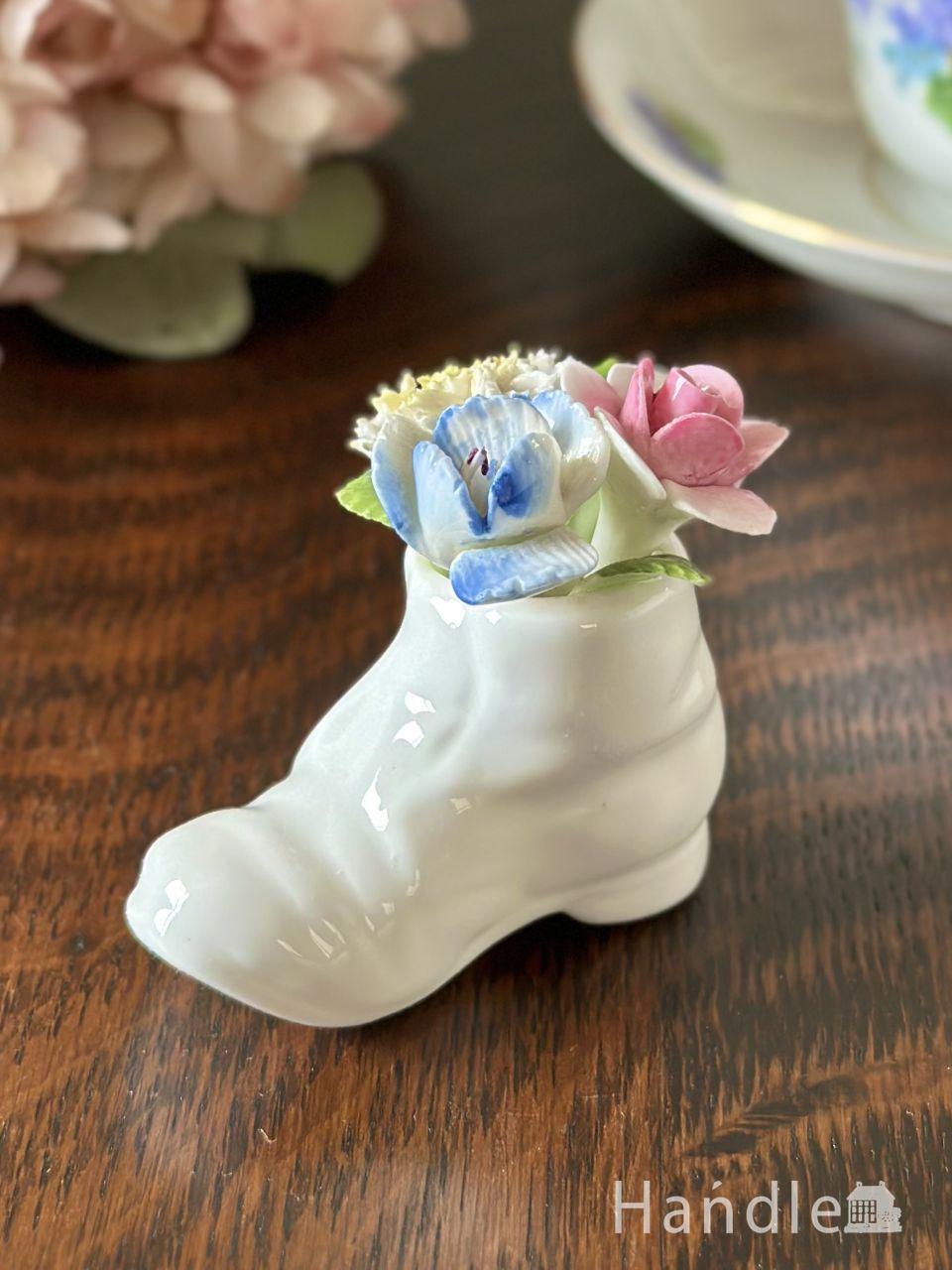 イギリスのアンティーク雑貨、ラベンダーのブーケの陶器製のシンブル