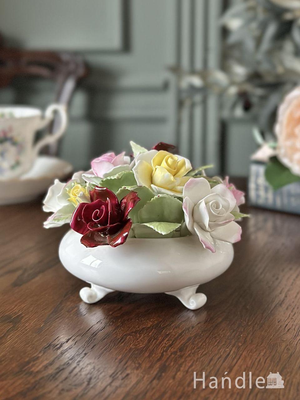 ロイヤルドルトン社のアンティークの陶花、ボーンチャイナのフラワー