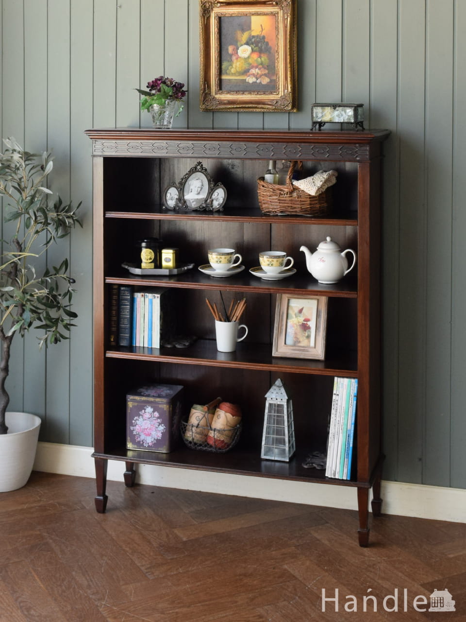 こげ茶色の英国アンティーク家具、4段のオープン棚のブックシェルフ