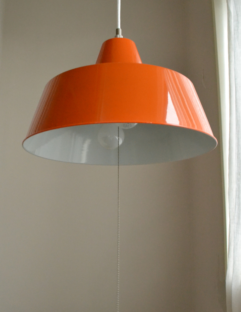 レトロな雰囲気のホウロウペンダントライト（オレンジ）2灯タイプ