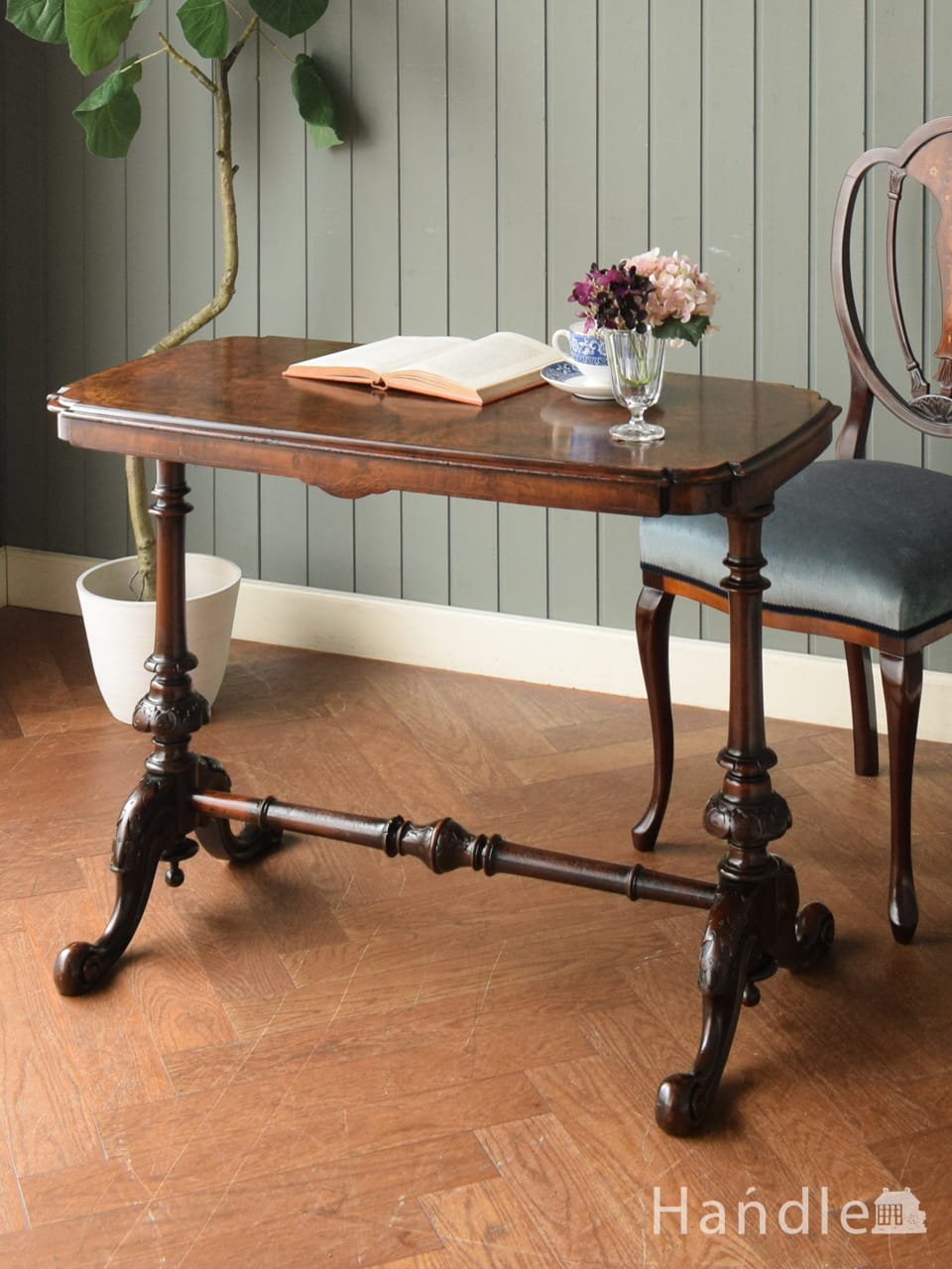シンガー（SINGER）のミシンテーブル、イギリスで見つけたアンティーク