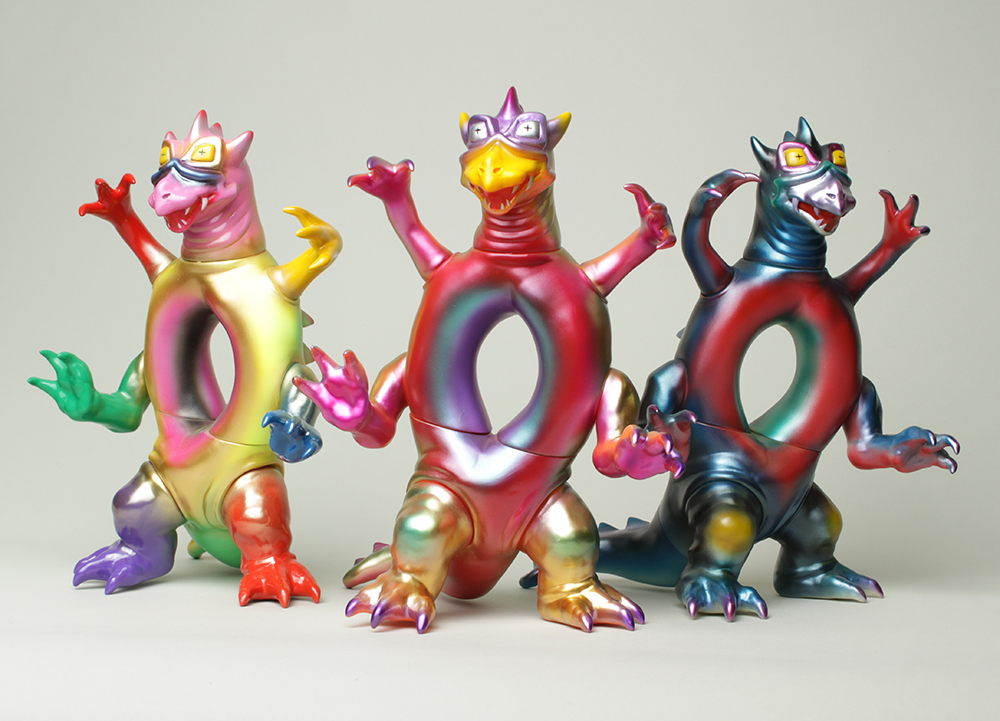 世界の怪獣、マイティ、バグン、イガール、テゴン。シカルナ工房製