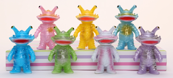 ブルマァク、ちびカネゴンが墓場の画廊ONLINE STOREに登場！ | 墓場の画廊