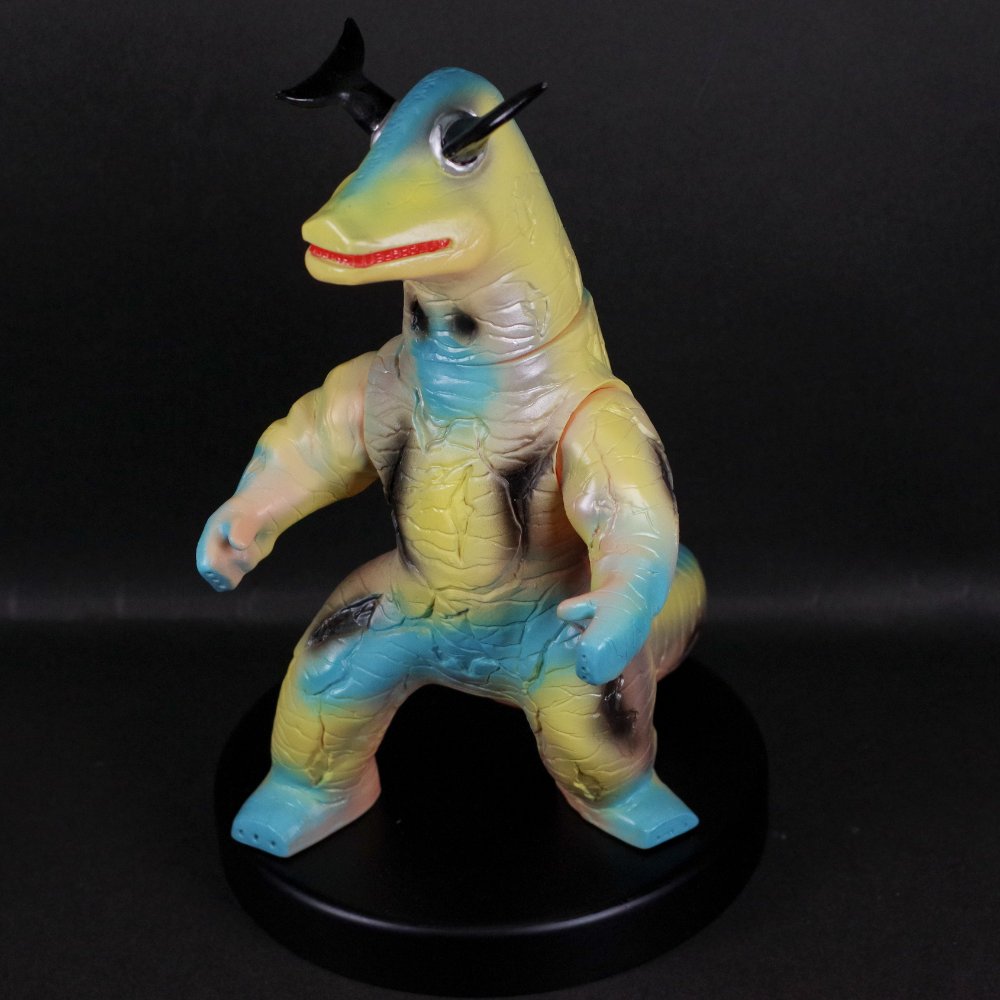 8月4日(日)より販売開始】【ブルマァク】エレキング(レトロカラー)が