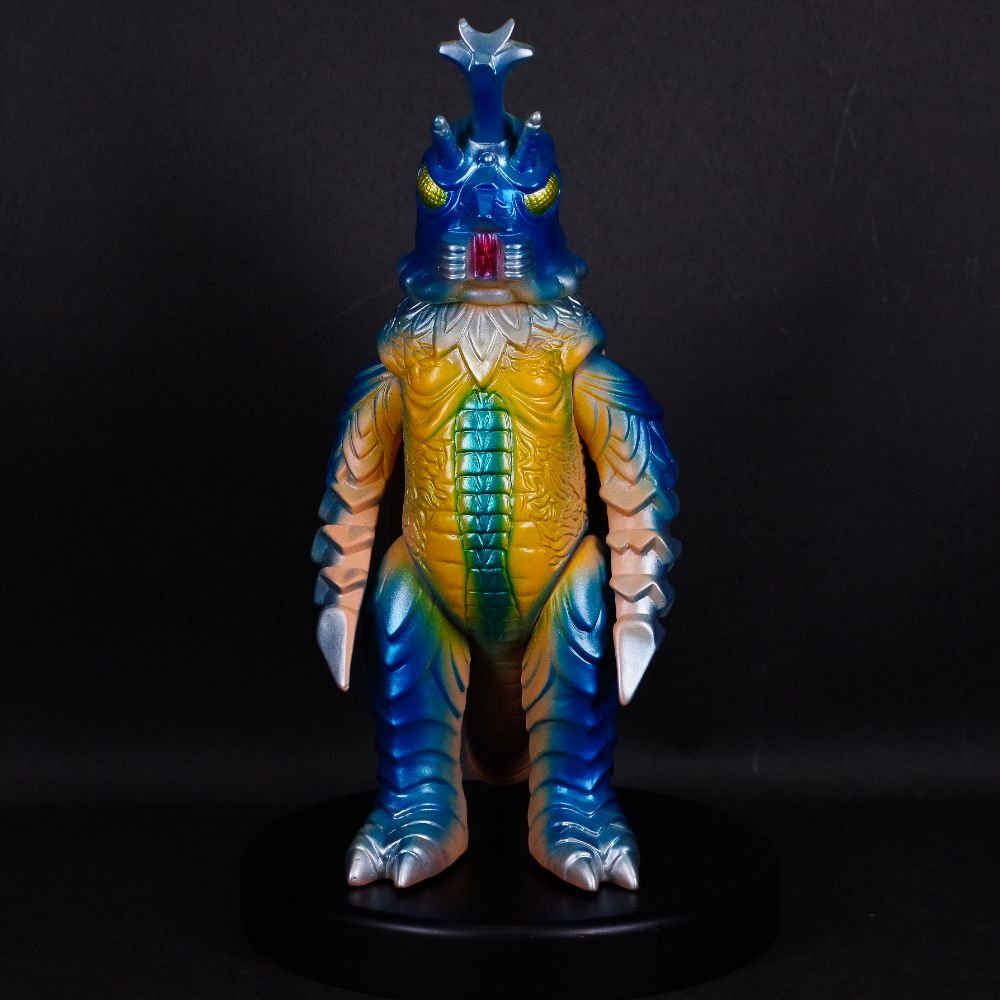 10月13日(金)より受注受付開始】【ブルマァク】メガロ(ブルー)が登場