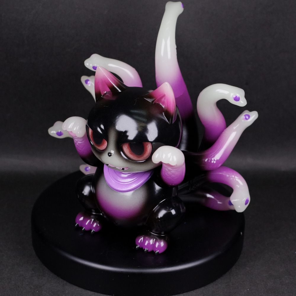 11月20日(月)18時より抽選開始】【MEOWWWTHRA】ニャスラ(蓄光パープル