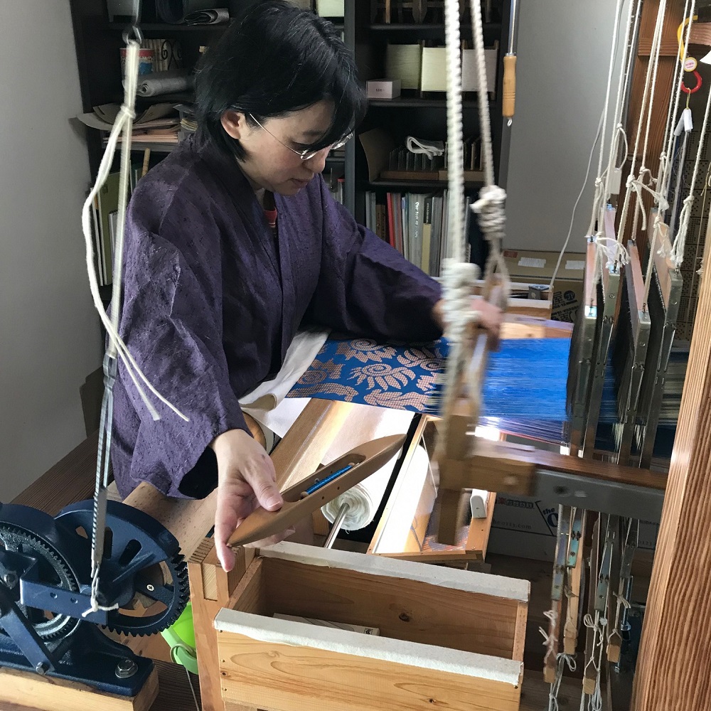 ニュース】博多織と博多人形の伝統工芸士が誕生！① | はかた伝統工芸館