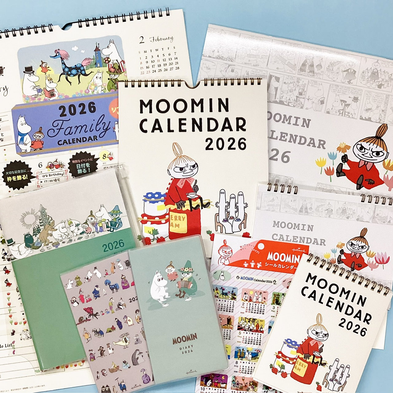 ムーミン リトルミイ縦型【壁掛け｜二つ折りカレンダー小 2026】日本