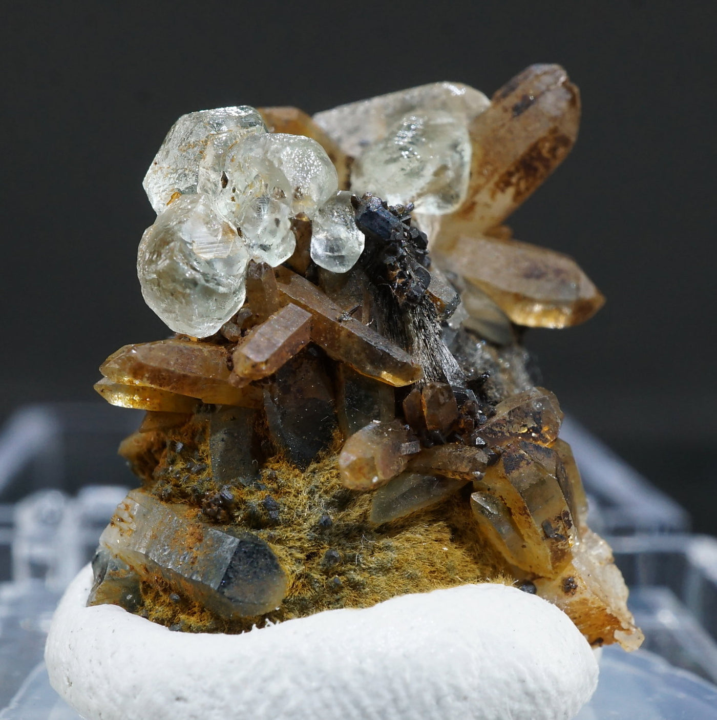 大分県 尾平鉱山産 フローライト・水晶|ハッピーギフト – 天然石