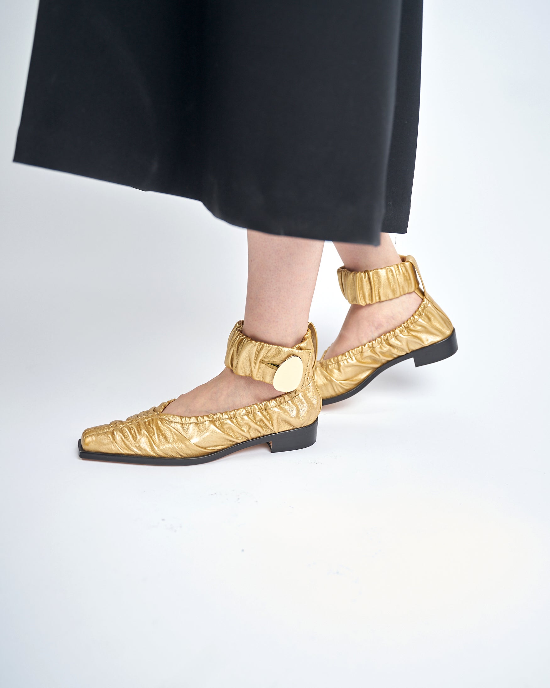 GARWIN - SQUARE TOE GATHERED LEATHER SHOES – HARUNOBUMURATA