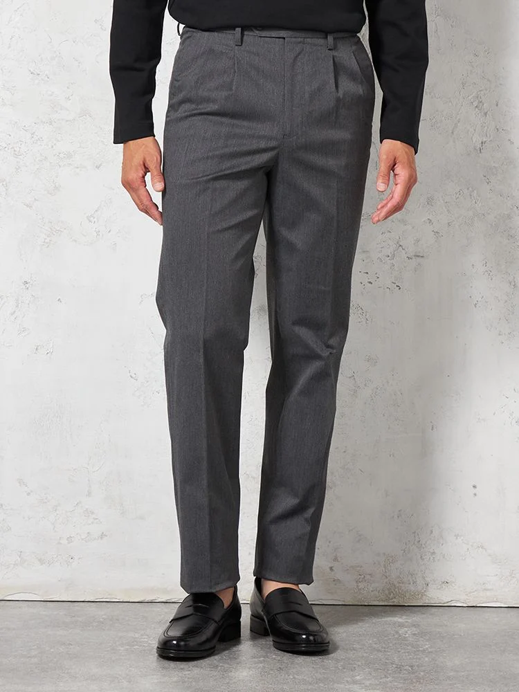 C．グレー 【ツータック】チノパン 折り目加工 無地 カジュアルパンツ