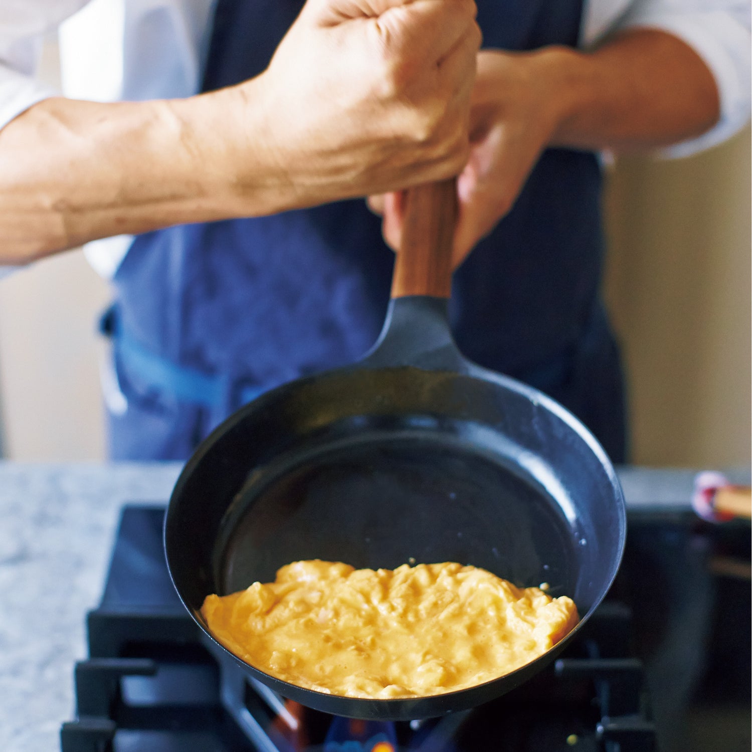 バーミキュラ / フライパン20cm【ハンドル：オーク材】 – HATCH