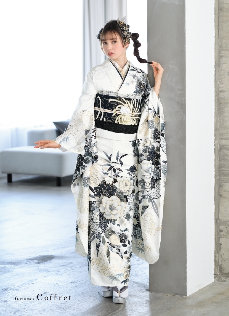 白/ホワイト/古典柄/レトロ/モード/シンプル】の成人式振袖人気