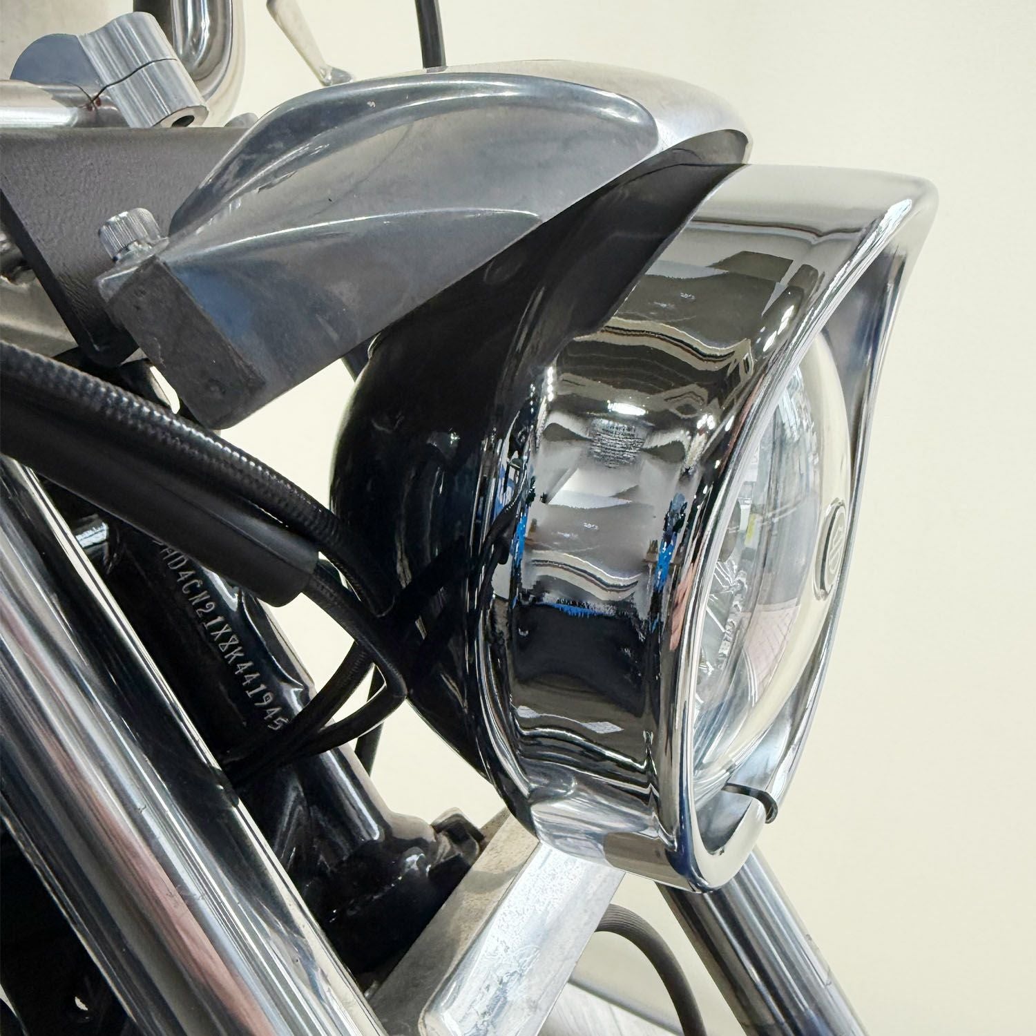 WMW バイザースタイル ヘッドライトトリムリング 5-3/4インチ用