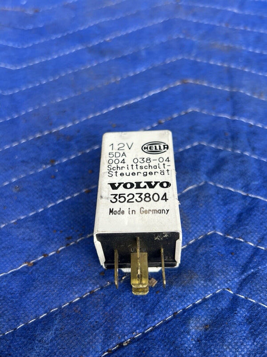 1986-1998 Volvo 240 245 740 940 AW71 Overdrive Relay 3523804 Hella