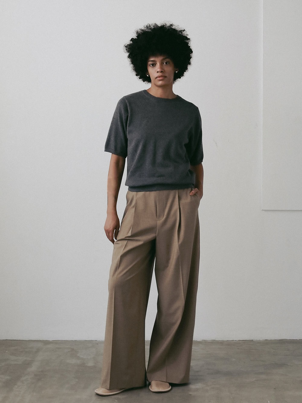 タックワイドパンツ | Pants | HER. Online Store