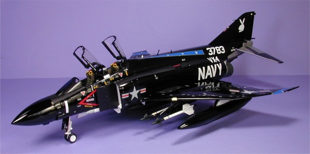 5F1-27[コーギー F-4J マクドネル ファントム VX-4 ブラックバニー