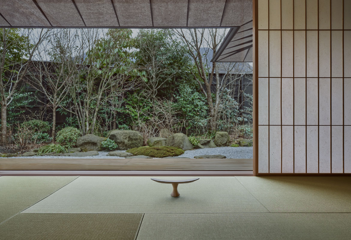 Suwari Legless Chair | HIDA | Hida Sangyo [Official] Hida