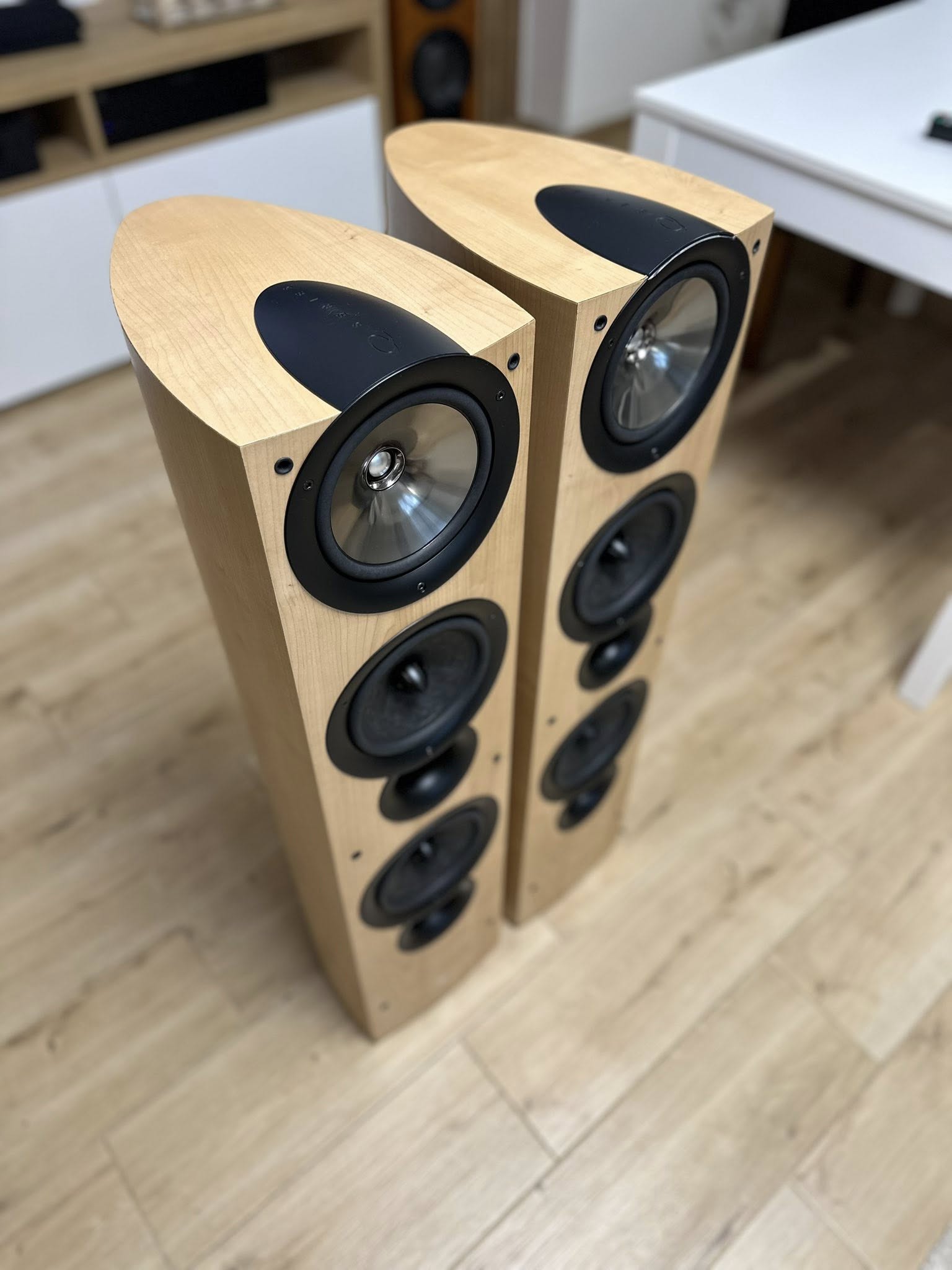 KEF iQ9 | hifi-wiki.com