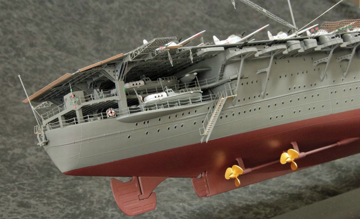 1/350航空母艦「翔鶴」完成写真 – 艦船模型製作代行モデルファクトリー