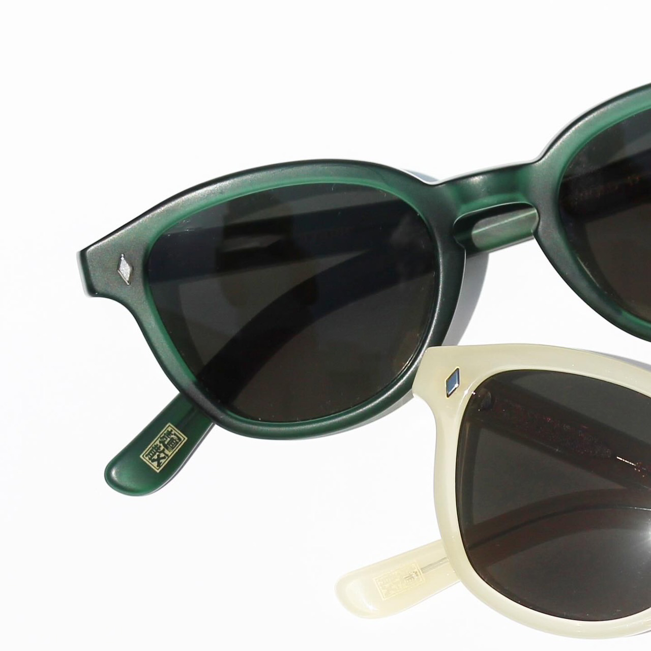 ayame × 麺散、コラボサングラス発売。うどんとネギのカラーを展開