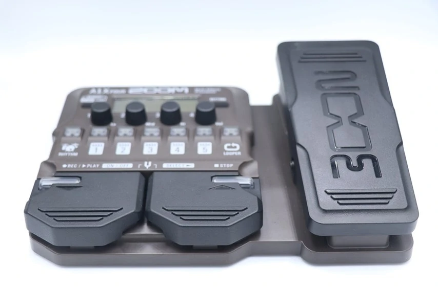 ZOOM A1X FOURをレビュー。アコースティック楽器向けのマルチ