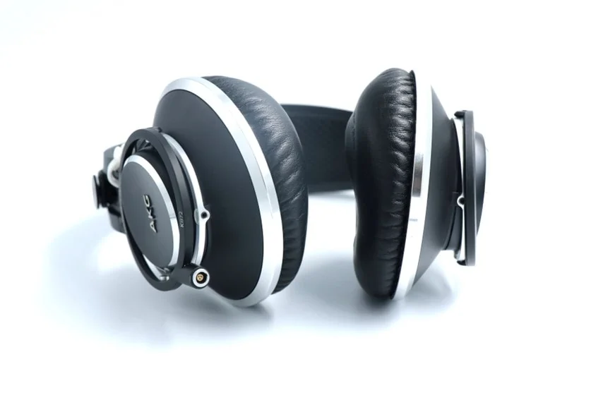 AKG K872-Y3をレビュー。最高峰の性能を誇る密閉型モニターヘッドホン