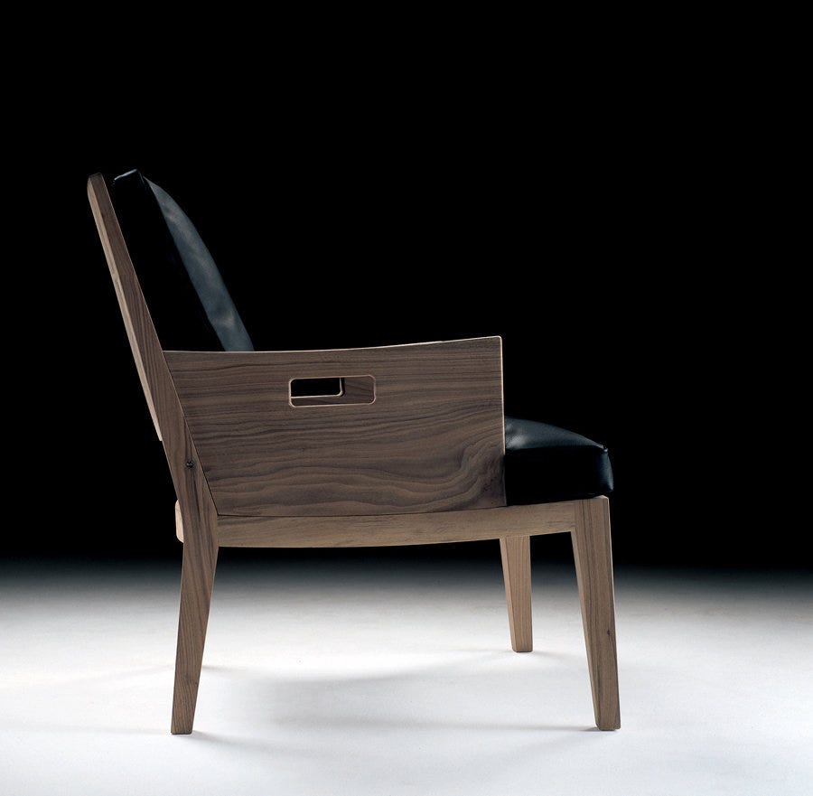 8月のプレゼントその2は、「フレックスフォルム」のアームチェア