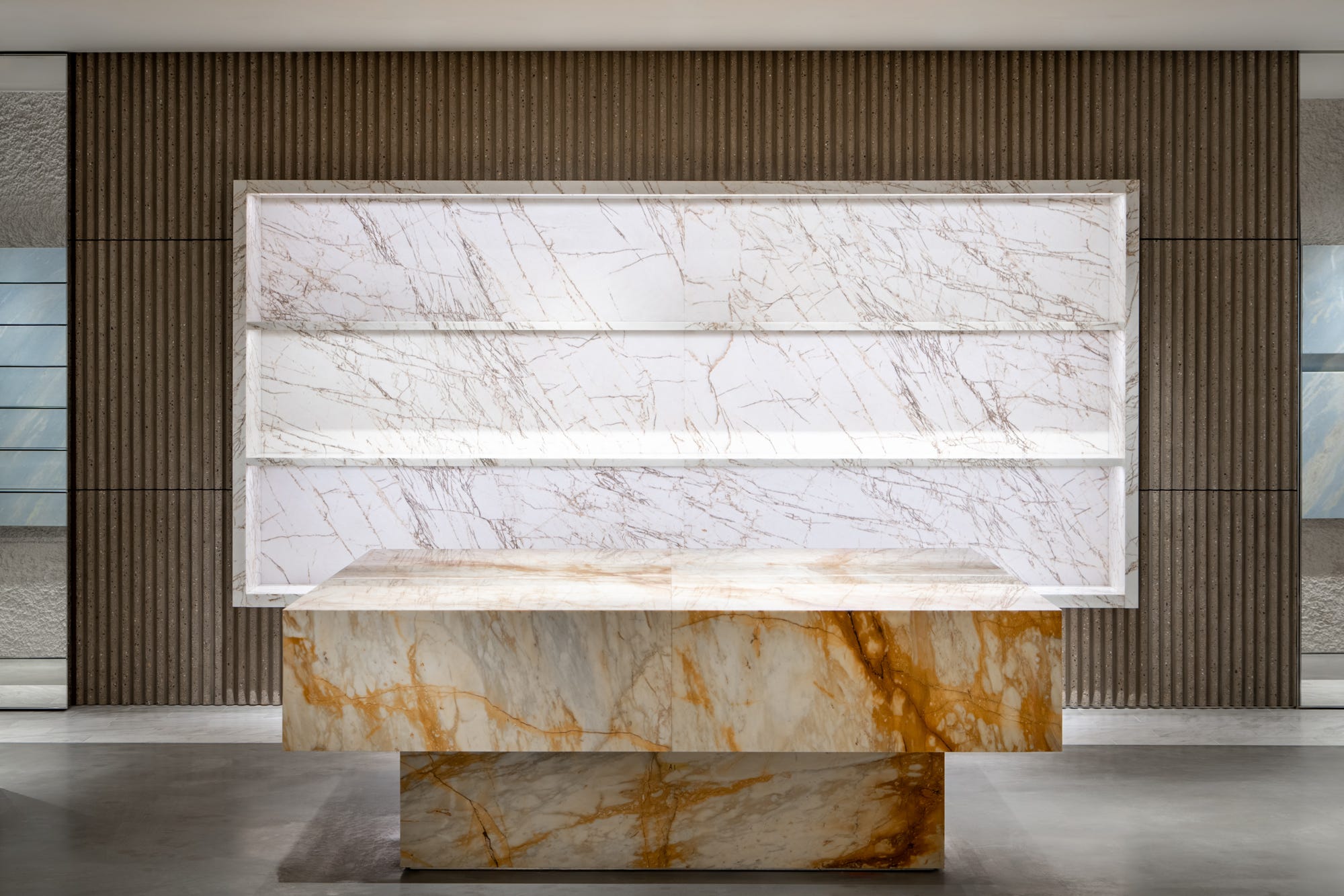 サンローラン 伊勢丹新宿 本館3階店がリフレッシュオープン