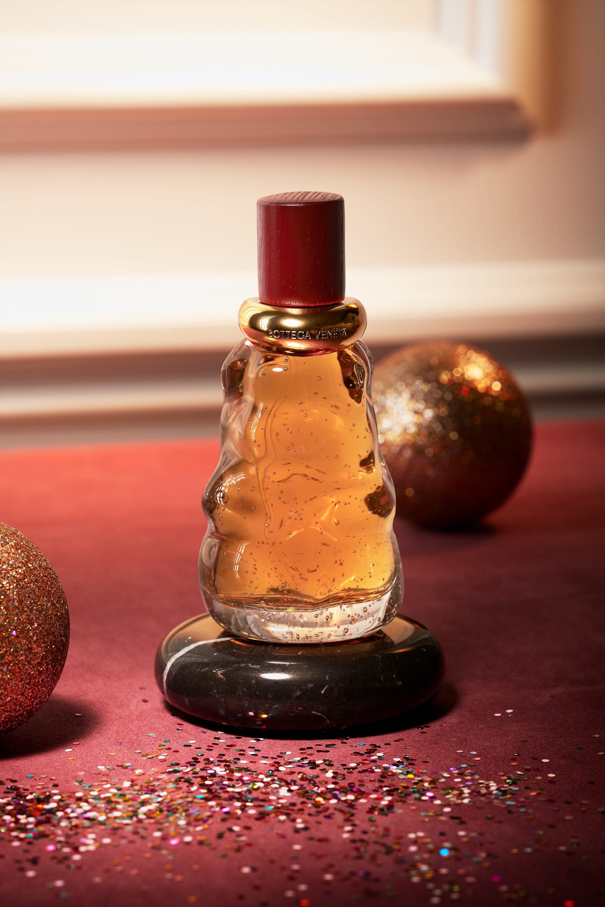 クリスマスおすすめプレゼント】香りの魔法に包まれて。ボッテガ