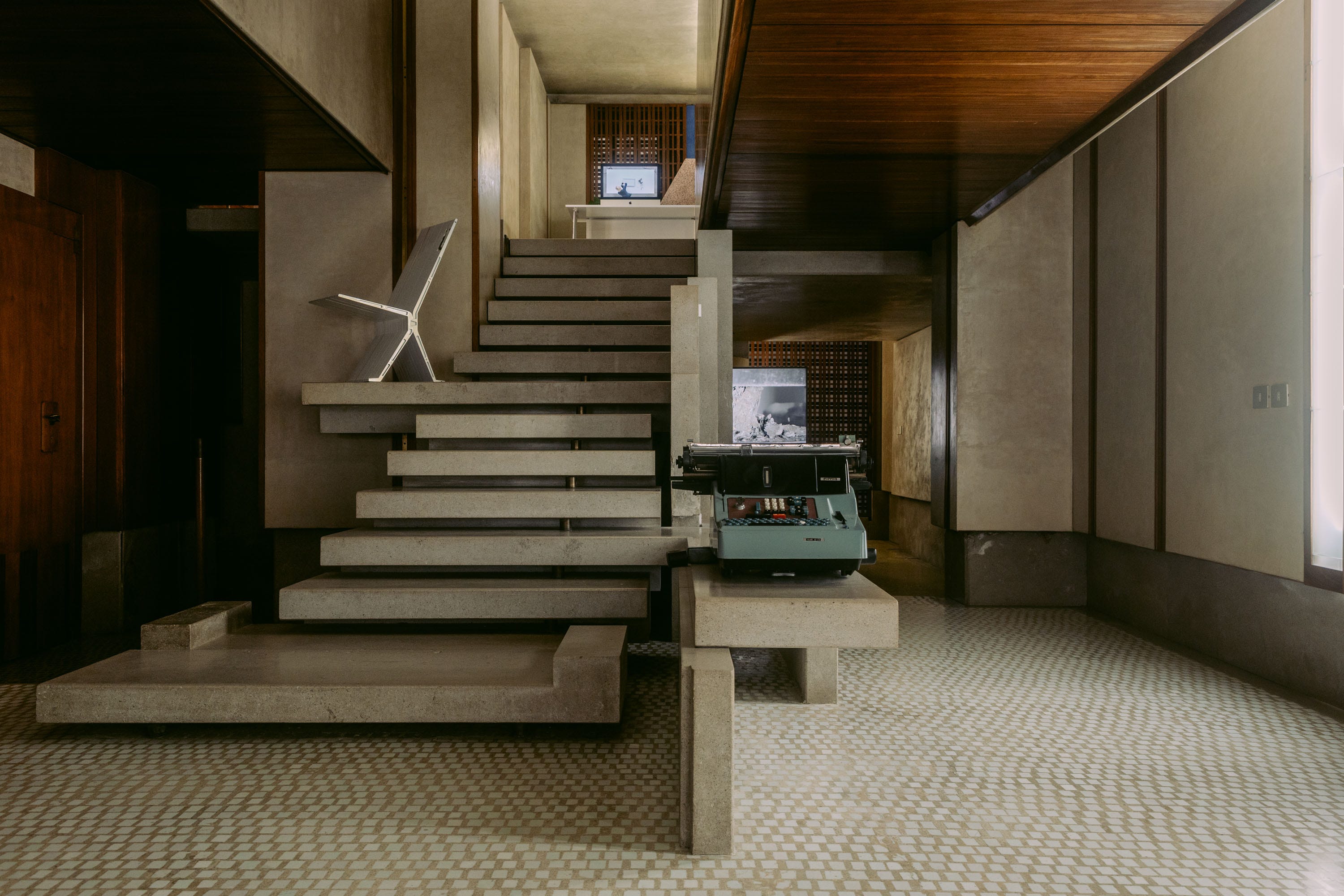 カルロ・スカルパの代表作7選。工芸品のように精巧で美しい建築たち