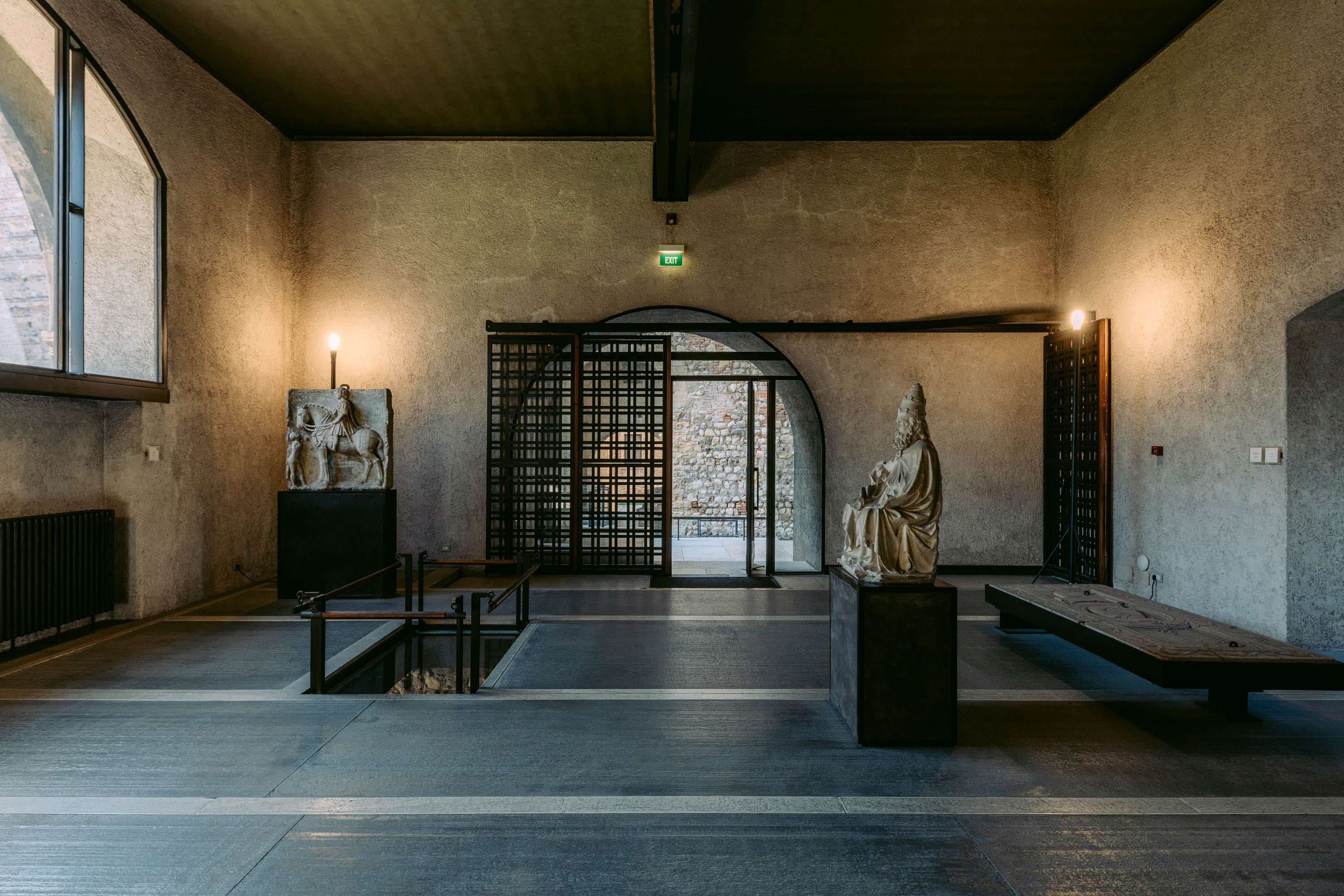 カルロ・スカルパの代表作7選。工芸品のように精巧で美しい建築たち