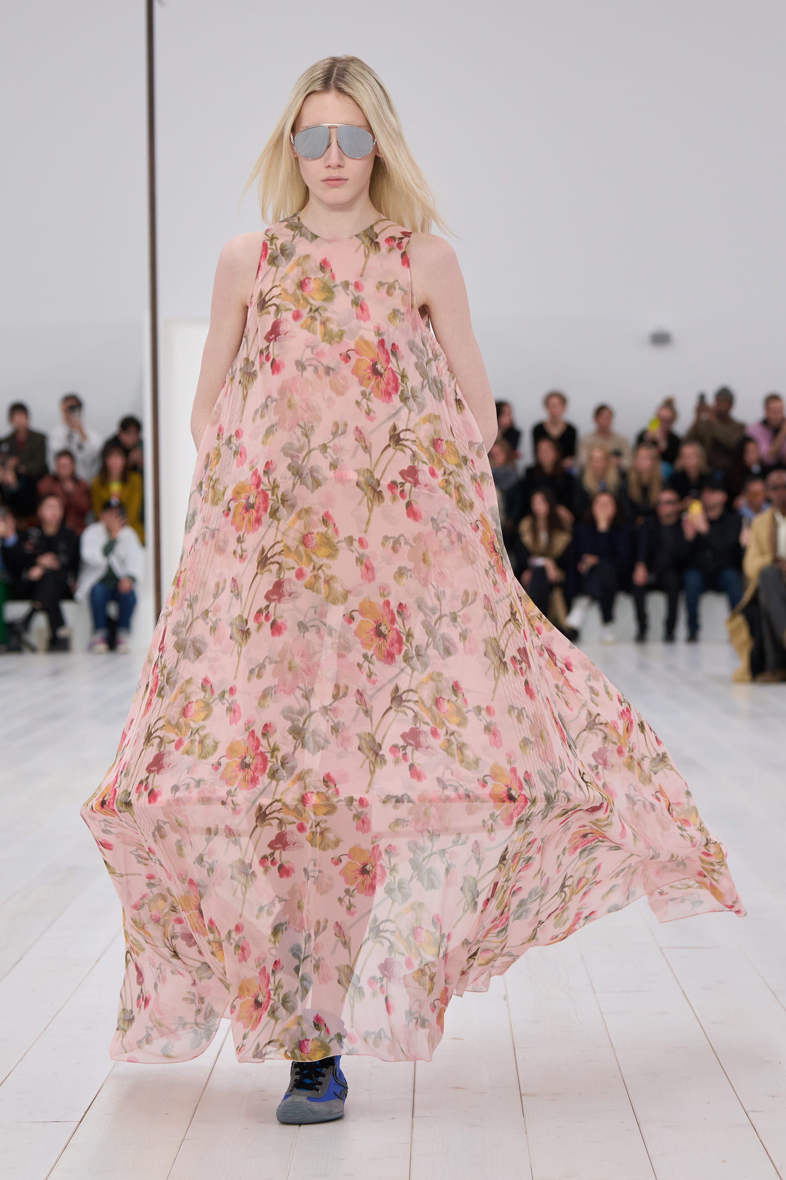 ロエベ（LOEWE）」2025春夏コレクション | ファッション | ELLE ［エル