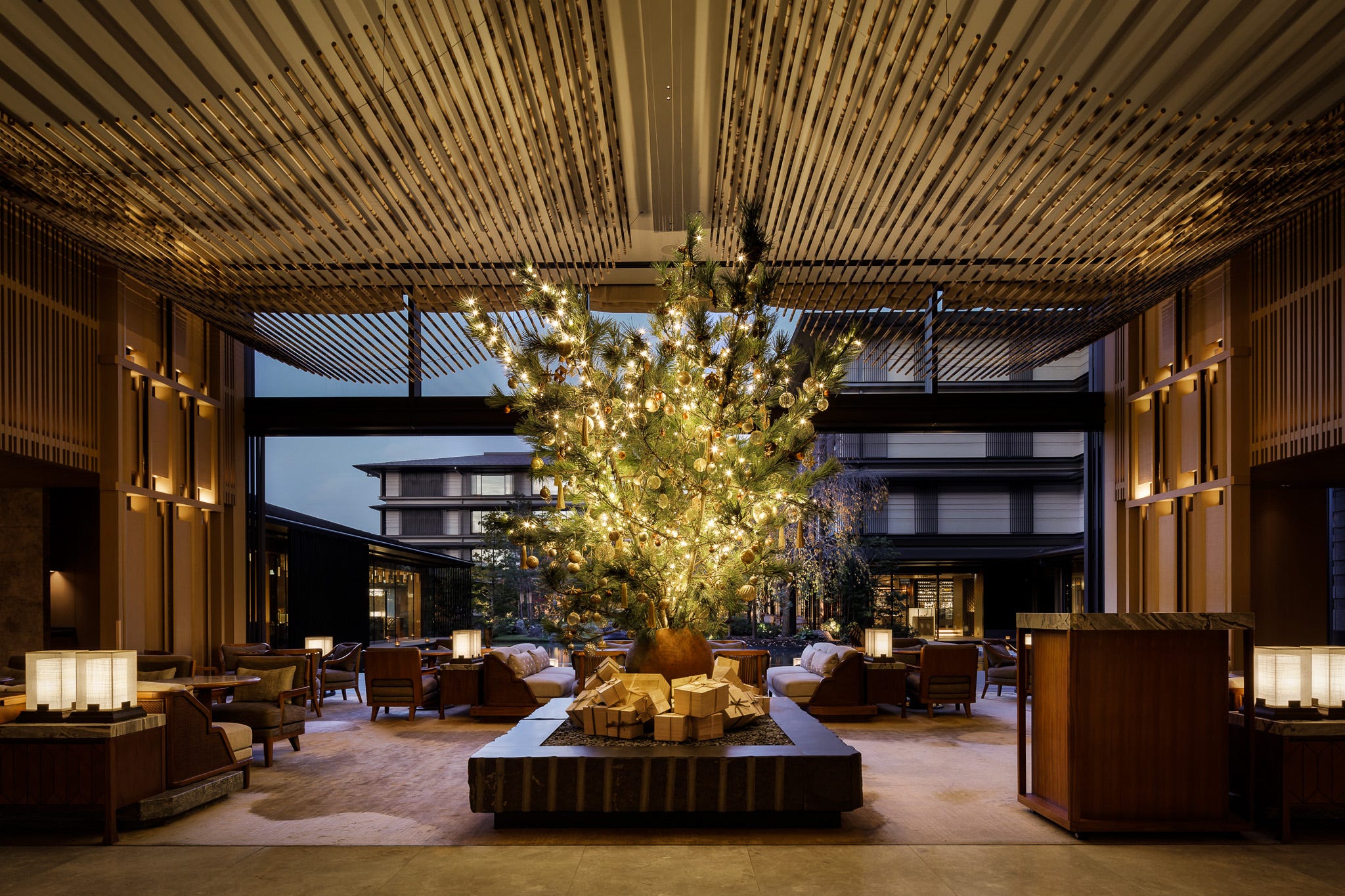 ポール・スミス展「HELLO,MY NAME IS PAUL SMITH」が上野の森美術館