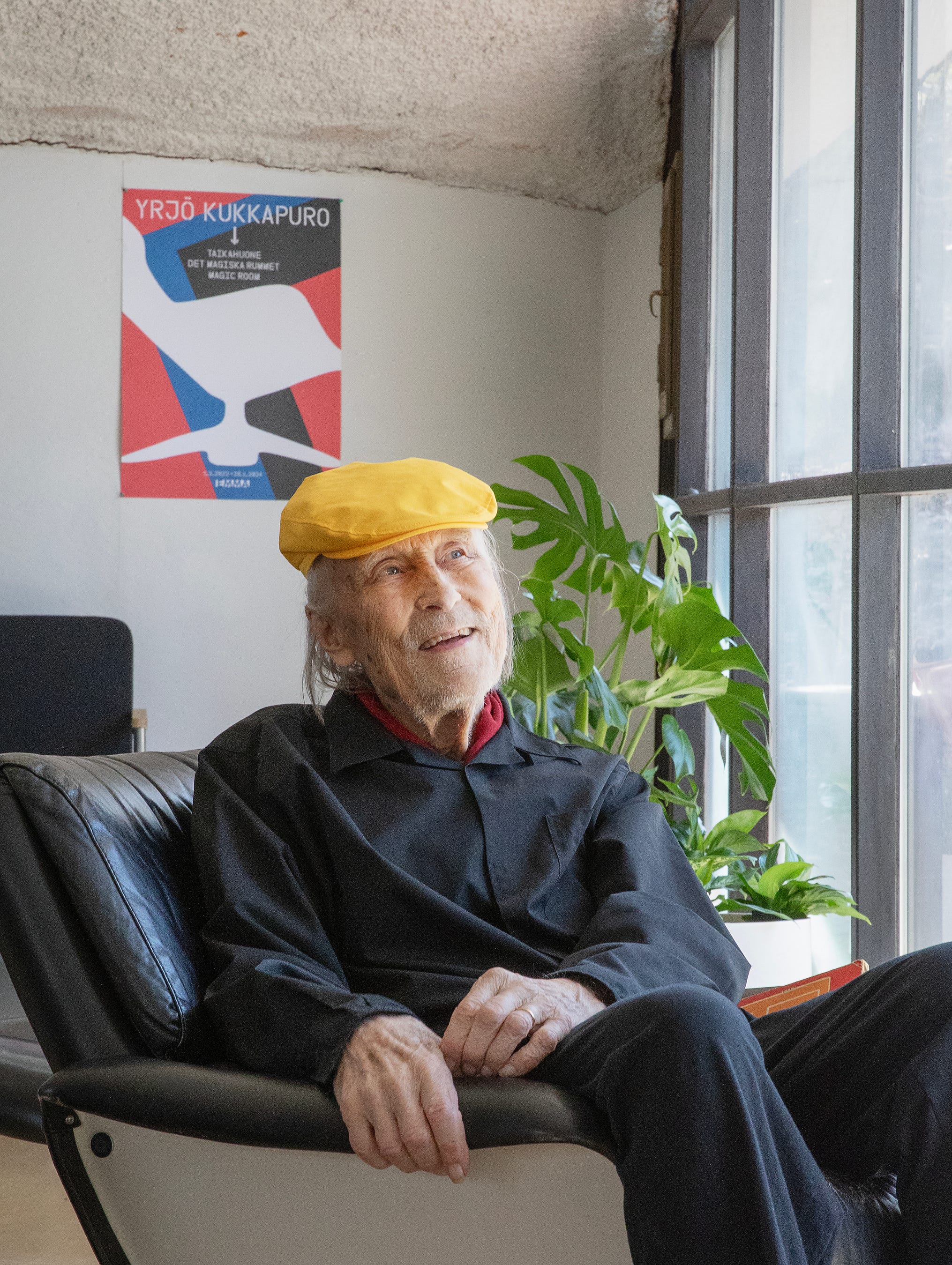 インタビュー】ウルヨ・クッカプロ、北欧デザインの名作「カルセリ