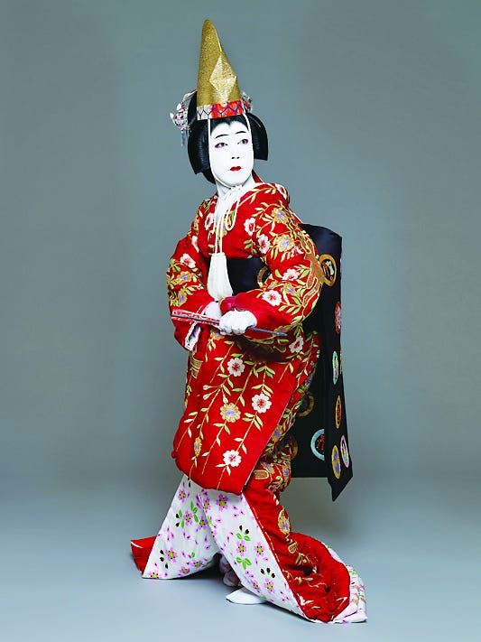 尾上菊之助さんの10年の軌跡を収めた写真集「五代目尾上菊之助」が銀座