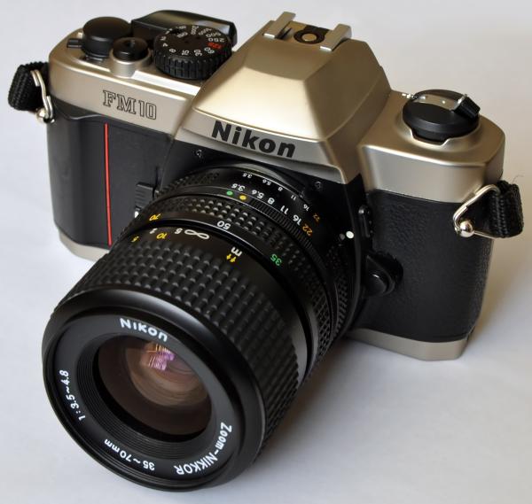Nikon FM10