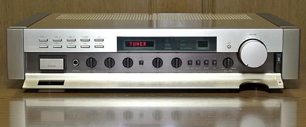 Accuphase C-11