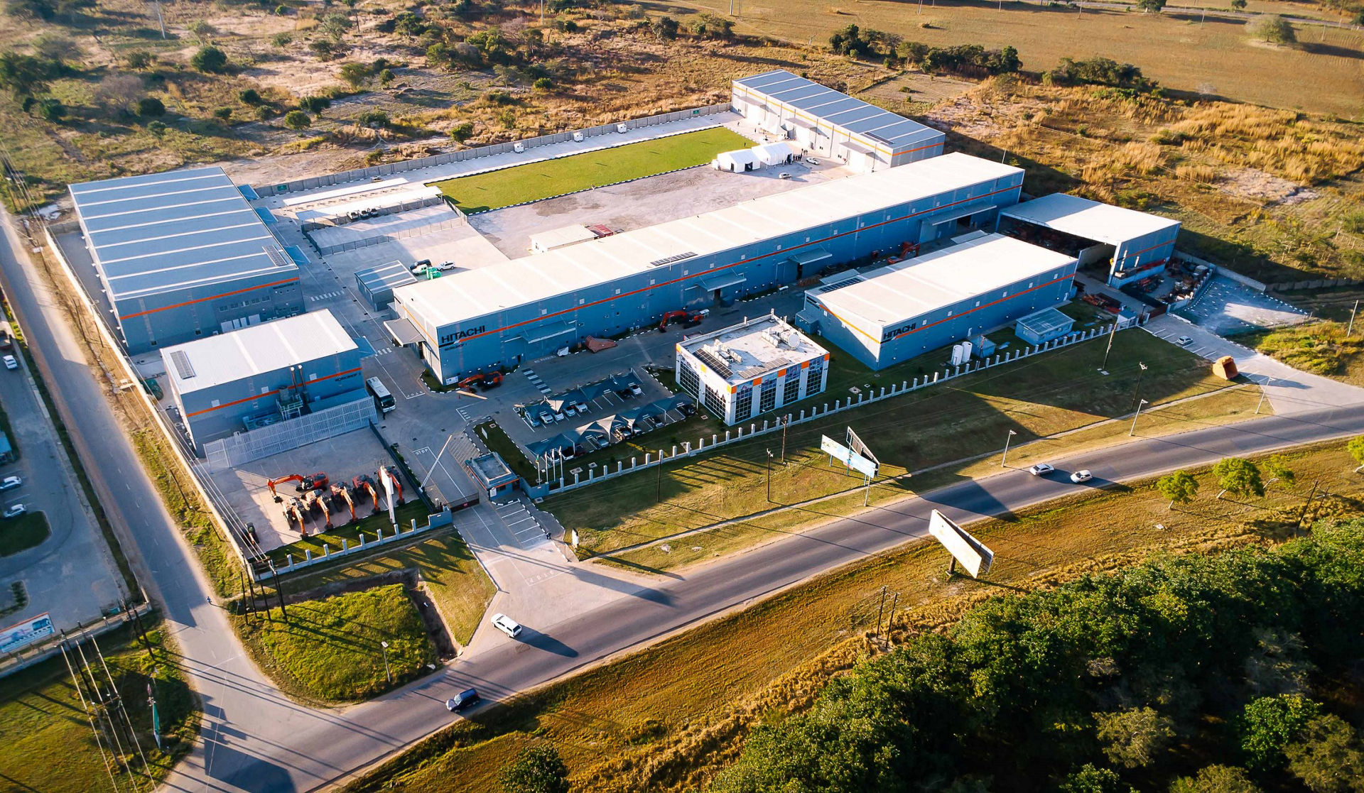 日立建機ザンビア、再生工場の拡張式典を開催 - 日立建機