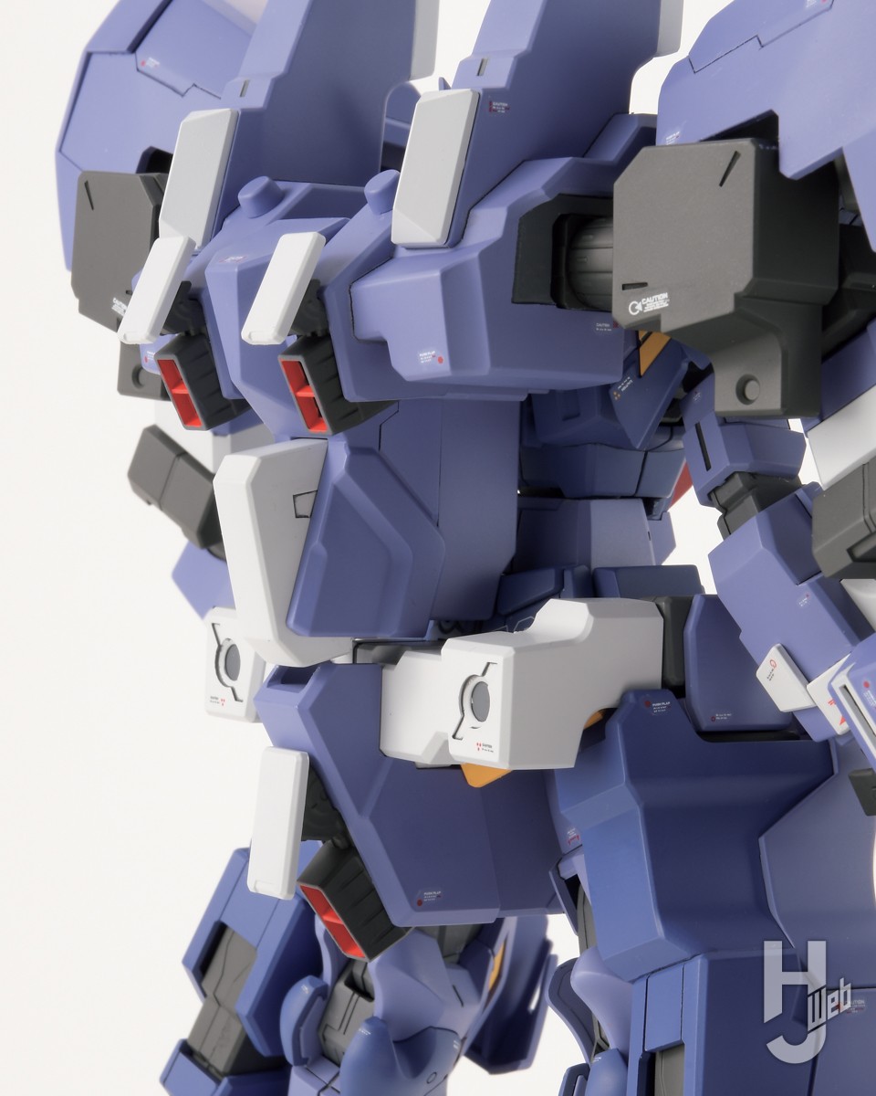 スーパーロボット大戦』ヒュッケバインボクサーがHGキット化。全長23cm
