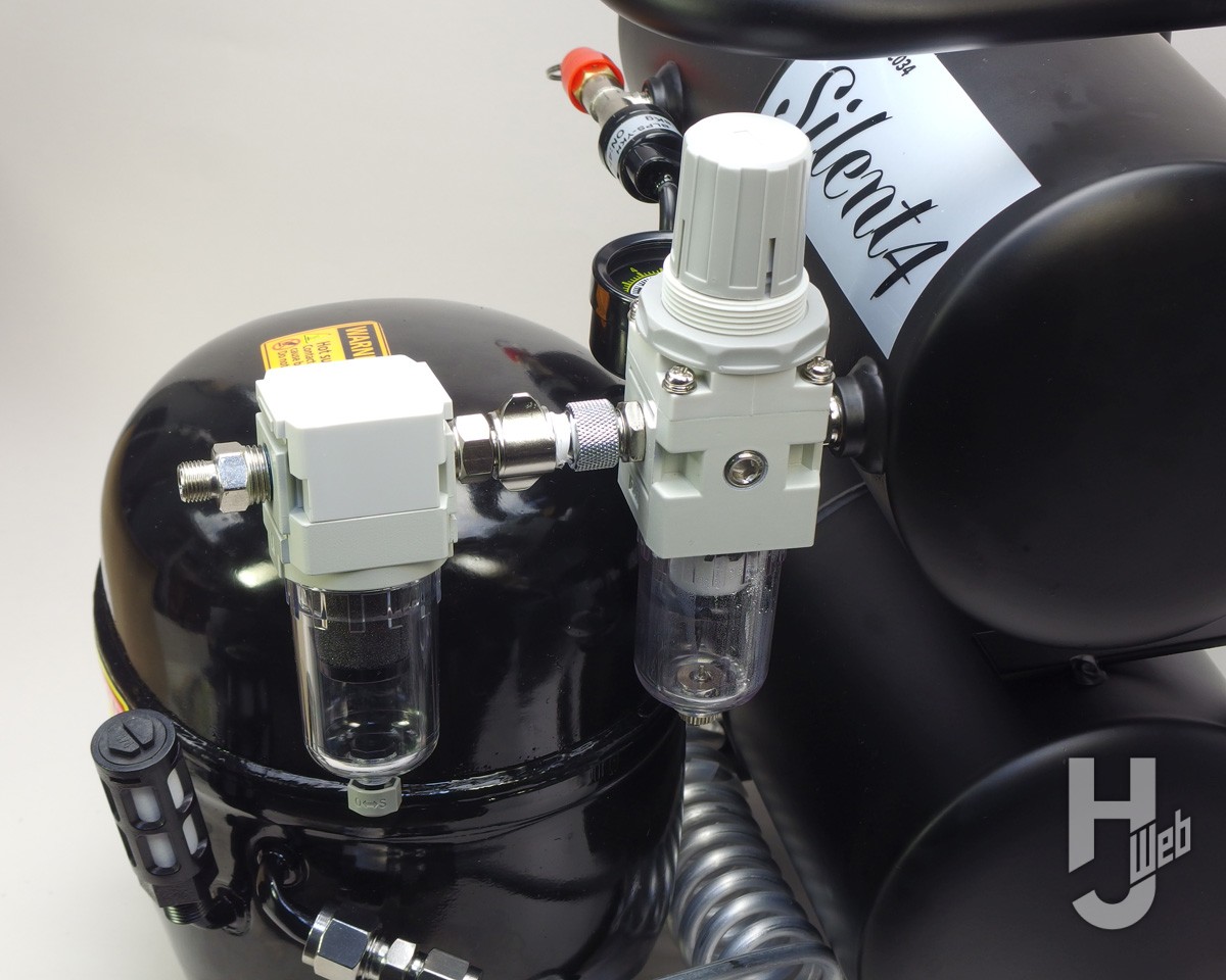 余裕の出力と静粛性のエアコンプレッサー【コンプレッサー サイレント4