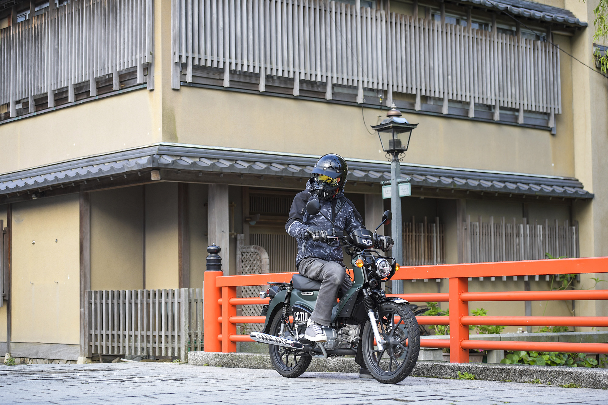 旅先の”アシ”として借りるなら新型『クロスカブ110』は本気でおすすめ