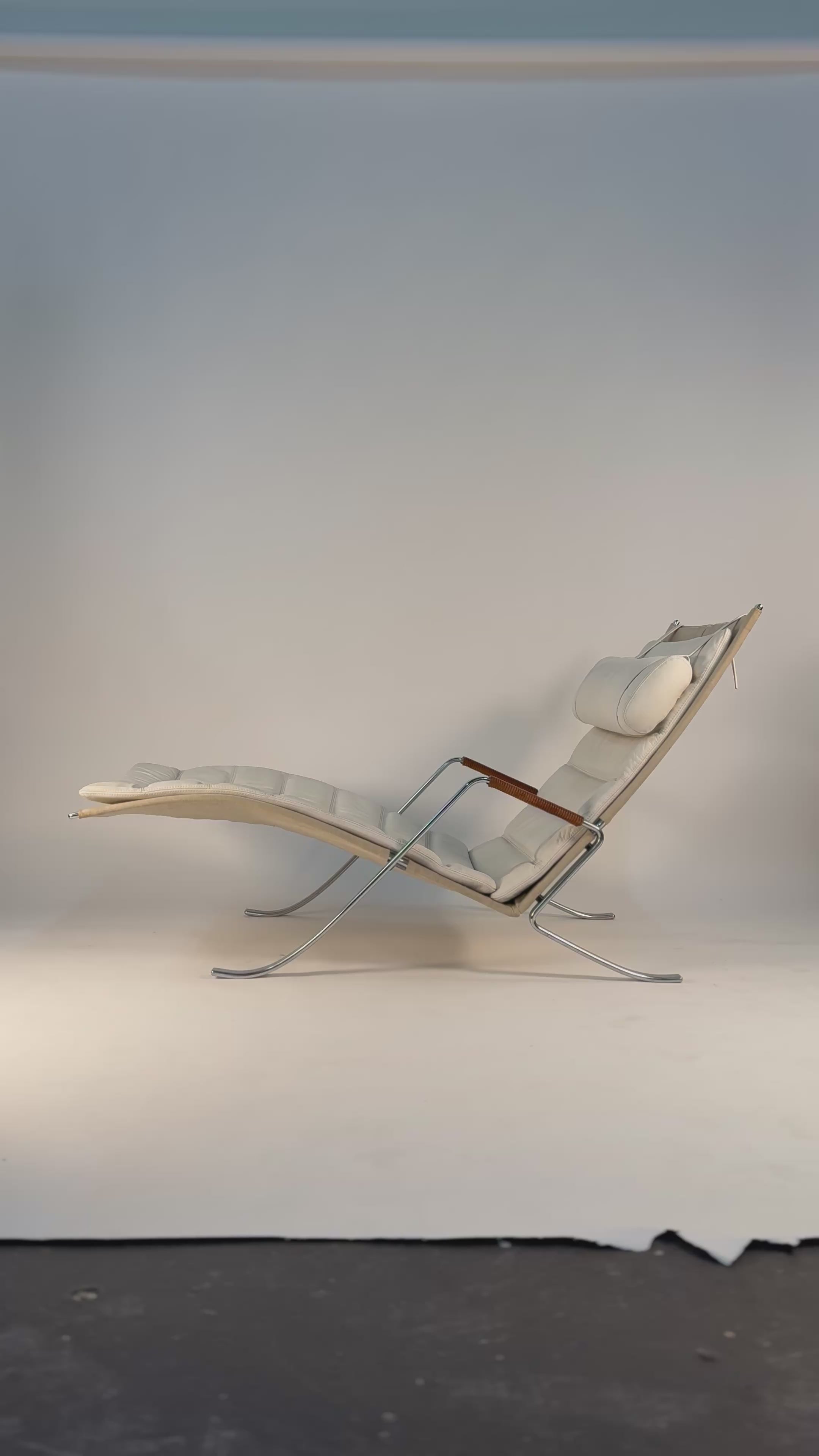 FK-87 Grasshopper Chaise Lounge by Preben Fabricius + Jørgen